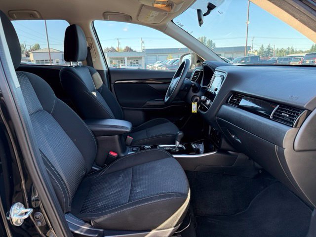 Used 2020 Mitsubishi Outlander ES AWD/4WD image 10