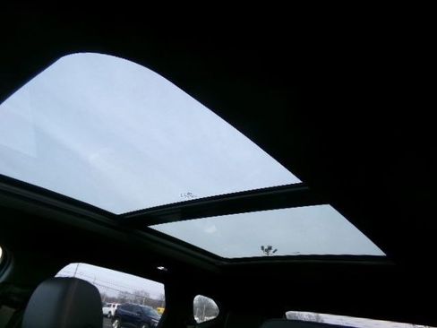 Used 2023 Chevrolet Blazer RS w/ Enhanced Convenience Package image 7