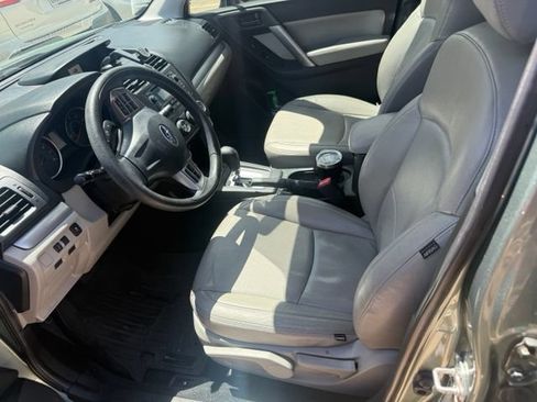 Used 2015 Subaru Forester 2.5i w/ Alloy Wheel Package AWD/4WD image 2