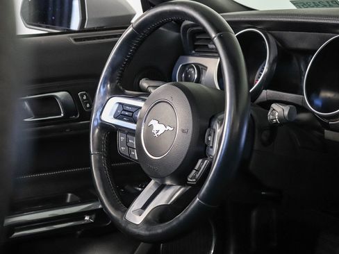 Used 2022 Ford Mustang Premium image 15