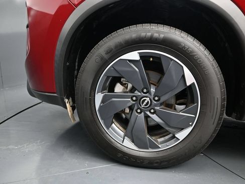 Used 2025 Nissan Rogue SV AWD/4WD image 17