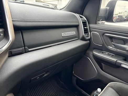 Used 2019 RAM 1500 Laramie AWD/4WD image 28