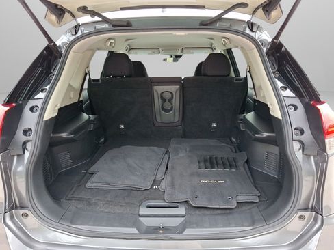 Used 2019 Nissan Rogue SV w/ Premium Package AWD/4WD image 28