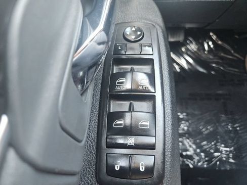 Used 2023 RAM 1500 Classic SLT w/ Trailer & Traction Group AWD/4WD image 27