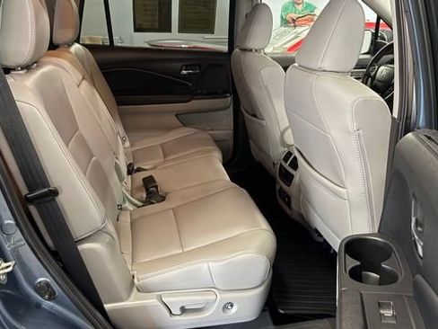 Used 2018 Honda Pilot Touring image 29