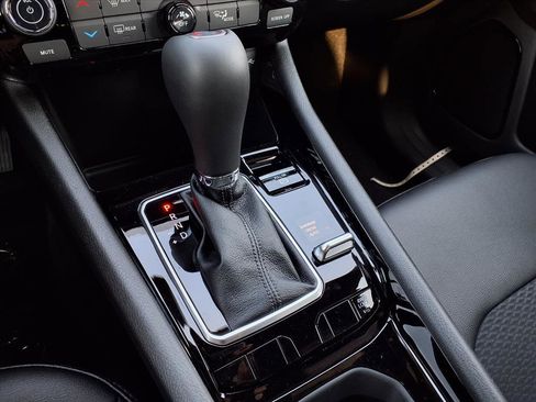 New 2026 Jeep Compass Latitude image 11