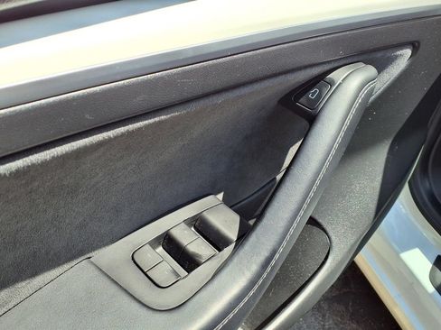 Used 2022 Tesla Model 3 Standard Range RWD image 18