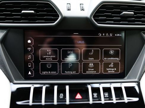 Used 2019 Lamborghini Urus AWD/4WD image 14
