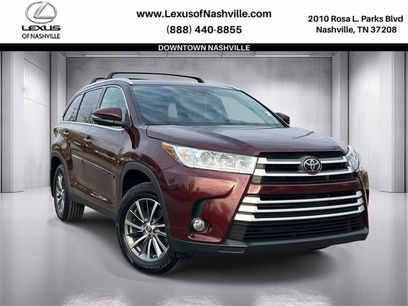 Used 2019 Toyota Highlander XLE w/ Carpet Mat Package (TMS)