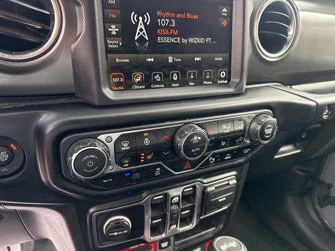 Used 2022 Jeep Wrangler Unlimited Rubicon 4xe w/ Cold Weather Group image 26