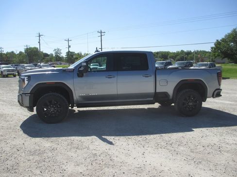 New 2026 GMC Sierra 2500 AT4 w/ AT4 Premium Plus Package AWD/4WD image 10