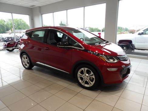 Used 2020 Chevrolet Bolt LT FWD image 3