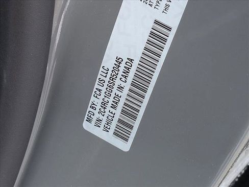 Used 2025 Chrysler Pacifica Limited image 25