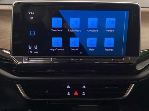 Used 2024 Volkswagen Atlas SE AWD/4WD image 35
