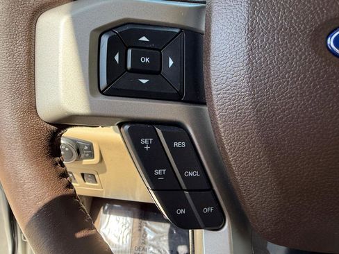 Used 2018 Ford F150 Lariat image 16