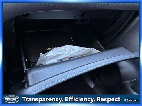 Used 2018 Nissan Rogue SV w/ Sun & Sound Touring Package image 30