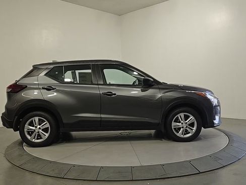 New 2025 Nissan Kicks Play S image 6