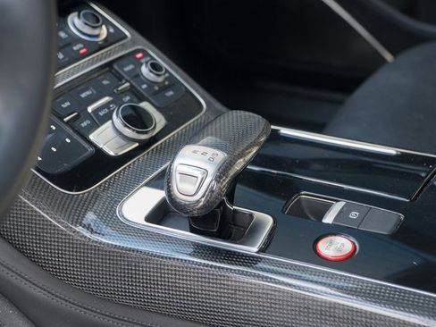 Used 2014 Audi S8 image 28