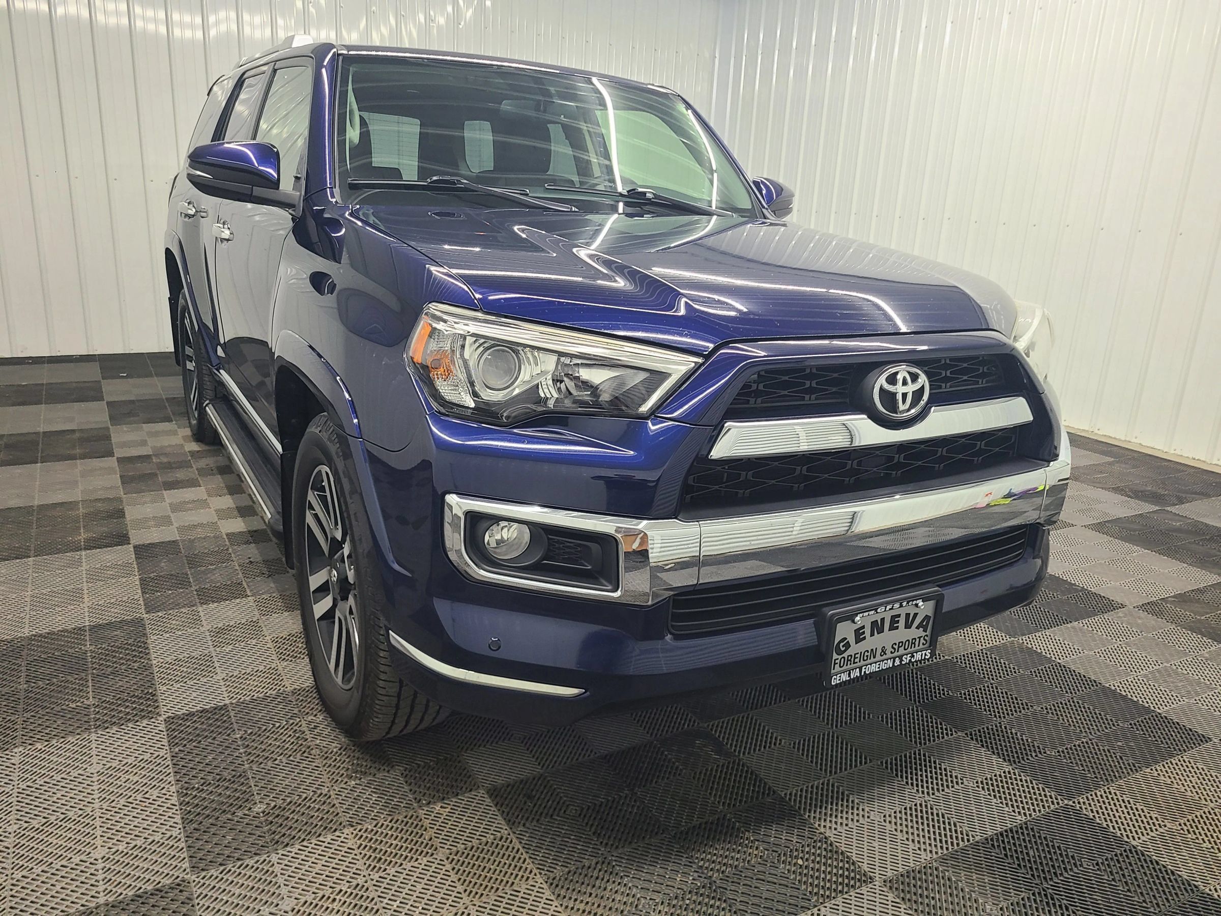 Used 2018 Toyota 4Runner Limited AWD/4WD image 5
