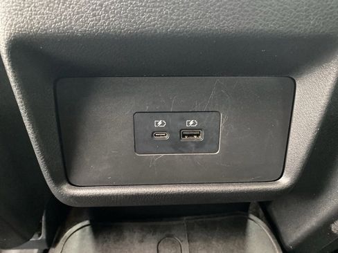 Used 2022 Nissan Rogue SV image 19