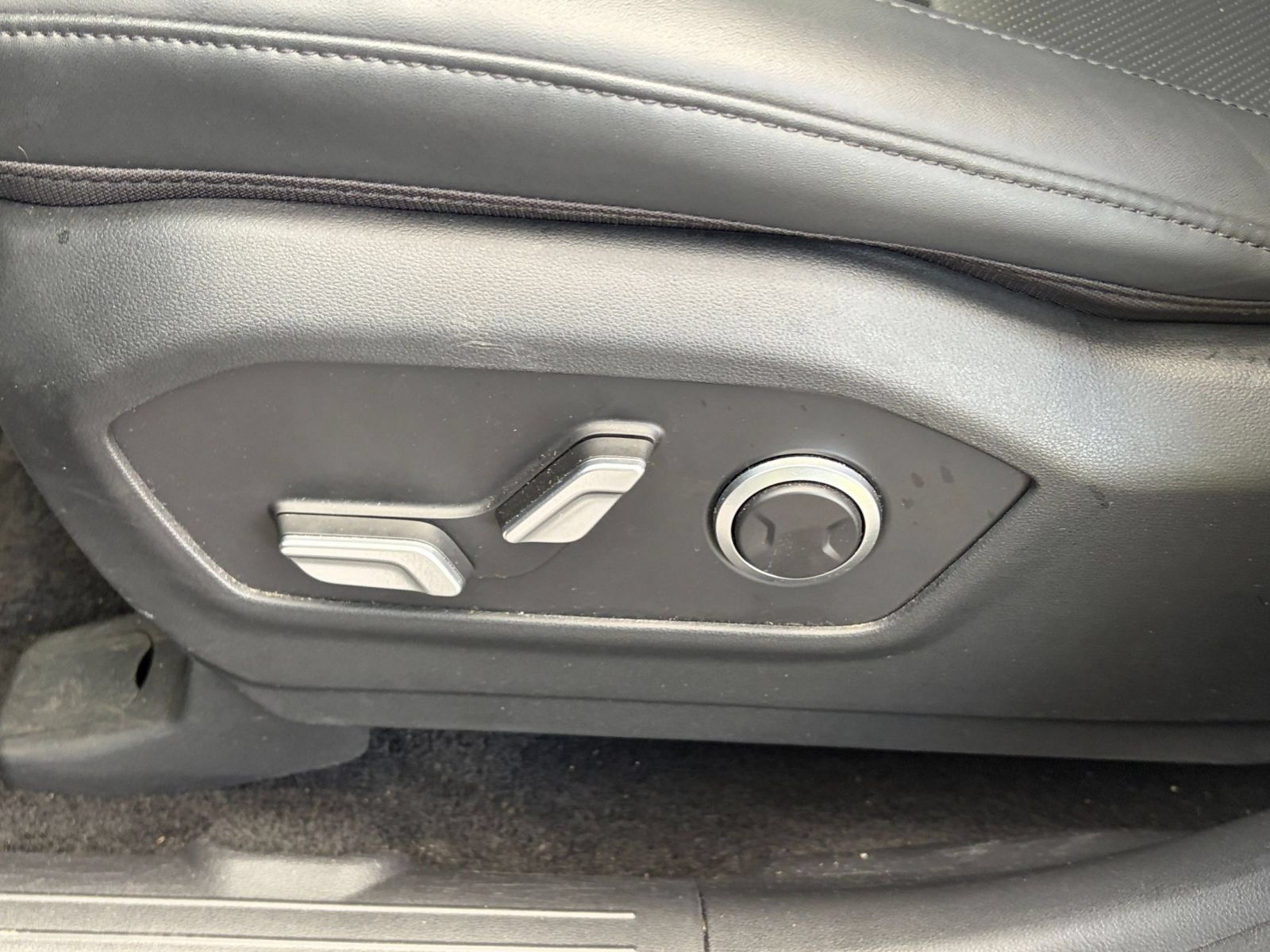 Used 2026 Hyundai Santa Fe SEL AWD/4WD image 22
