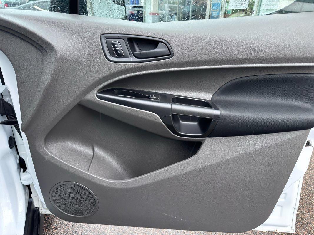 Used 2023 Ford Transit Connect XL FWD image 28