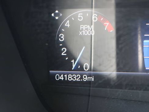 Used 2020 Ford Fusion SE FWD image 25