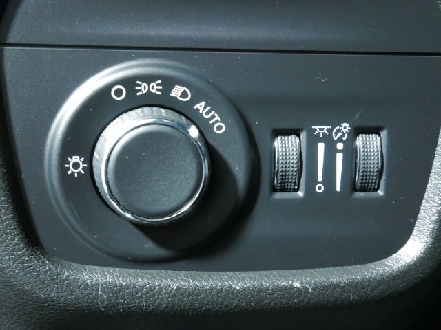 Used 2023 Jeep Grand Cherokee Altitude AWD/4WD image 23
