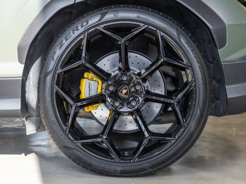 Used 2023 Lamborghini Urus Performante image 30