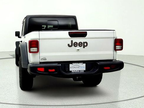Used 2022 Jeep Gladiator Rubicon w/ Cold Weather Group AWD/4WD image 6