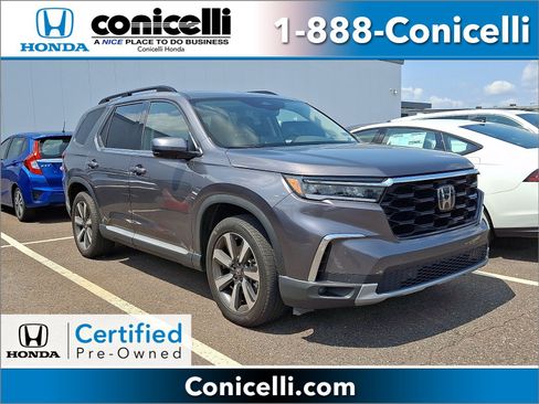Used 2024 Honda Pilot Touring image 1