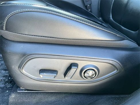 New 2025 Jeep Grand Cherokee L Limited w/ Trailer Tow Package image 11