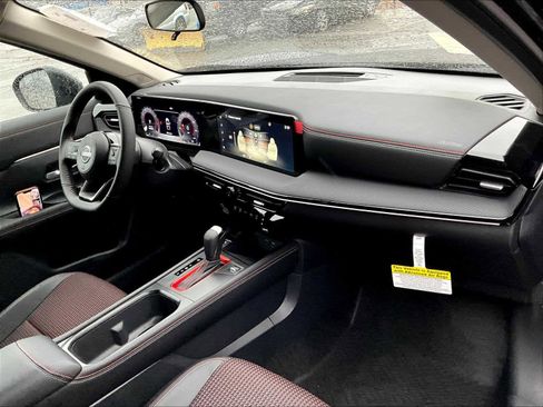 New 2026 Nissan Kicks SR w/ Cold Weather Package image 10