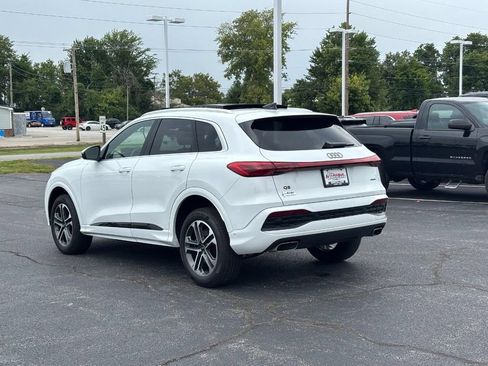 Used 2025 Audi Q5 Premium w/ Convenience Package AWD/4WD image 5