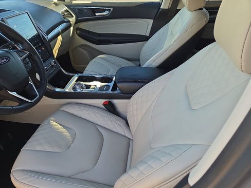 Certified 2024 Ford Edge Titanium image 13