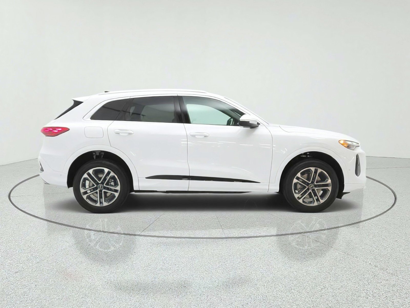 New 2026 Audi Q5 Premium AWD/4WD image 4