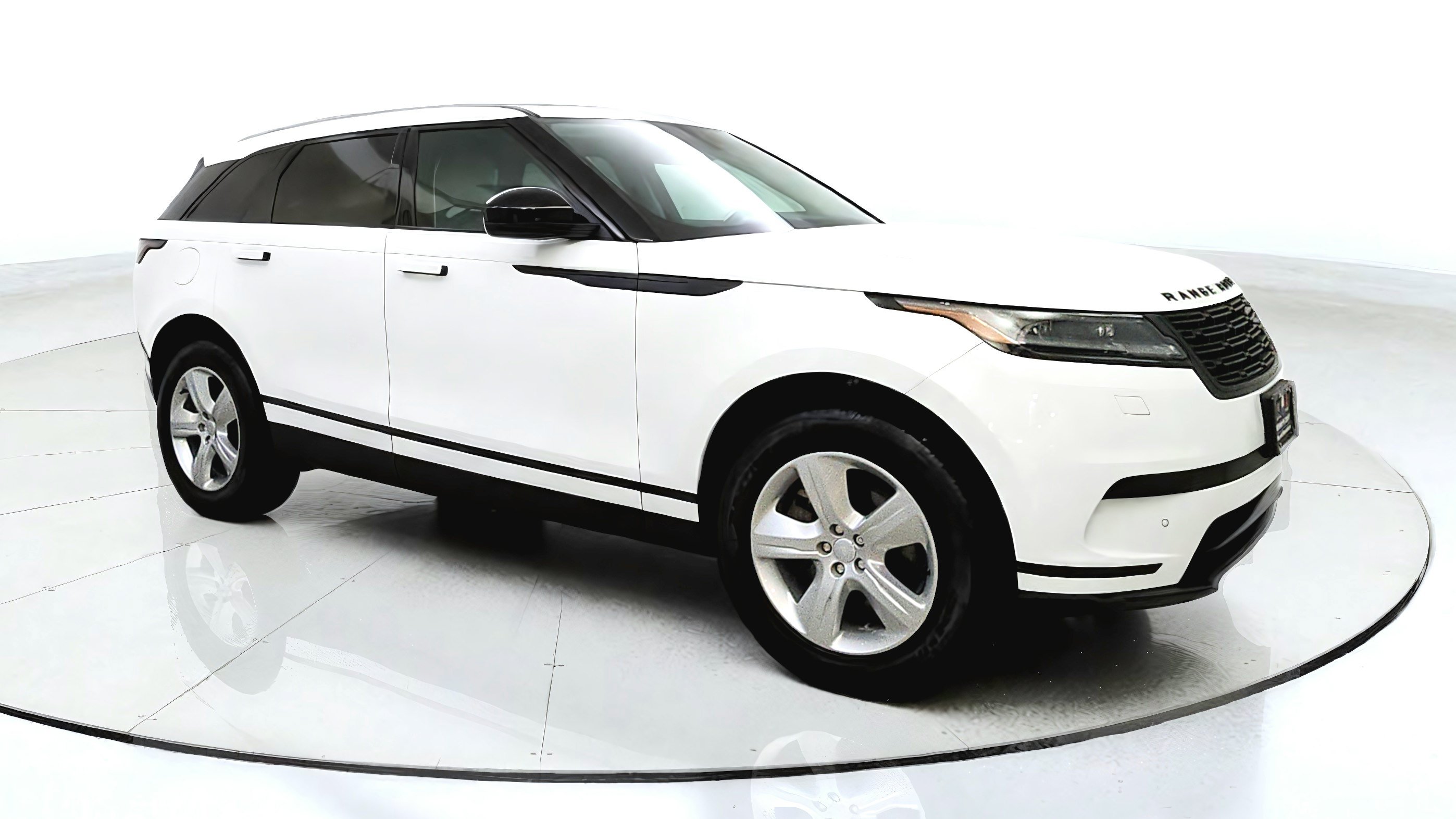 Used 2024 Land Rover Range Rover Velar S AWD/4WD image 1