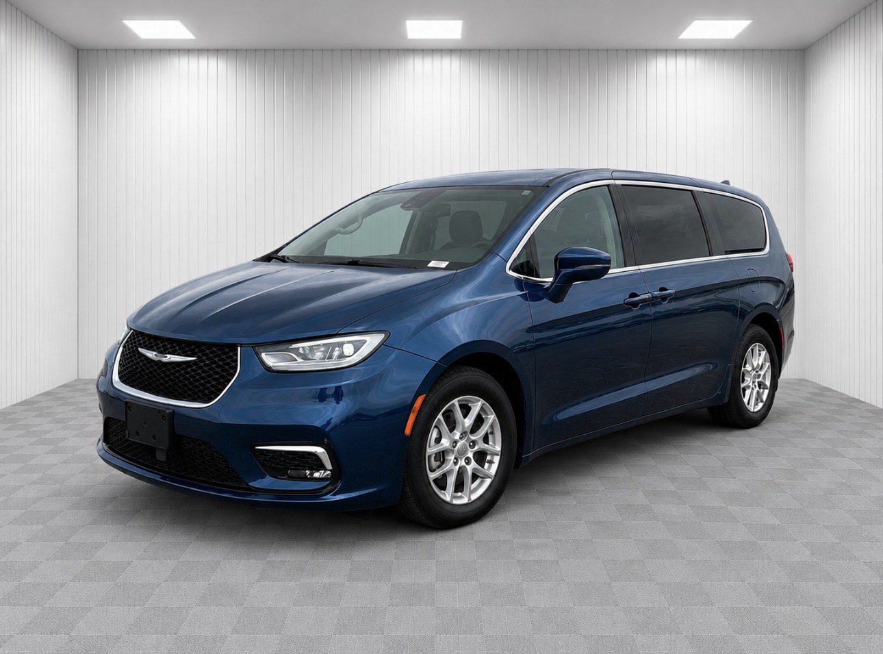 Used 2023 Chrysler Pacifica Touring-L FWD image 8