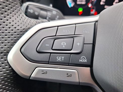 New 2026 Volkswagen Tiguan SE R-Line image 13