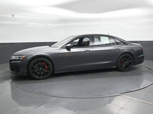 Used 2022 Audi S8 AWD/4WD image 8