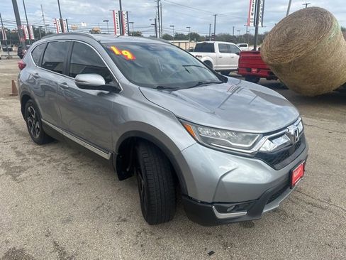 Used 2019 Honda CR-V Touring image 4