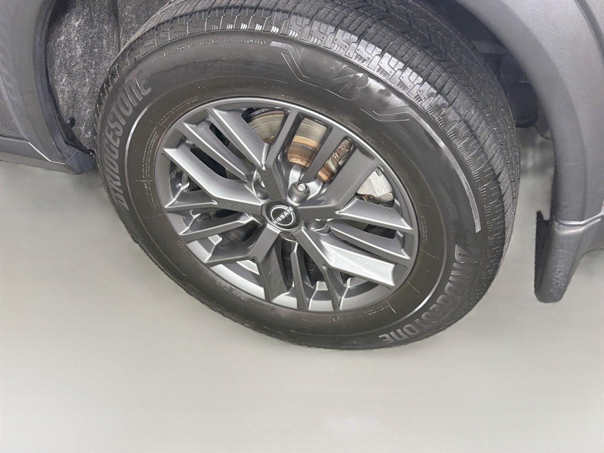 Used 2023 Nissan Rogue S FWD image 11
