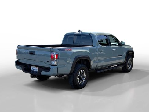 Used 2023 Toyota Tacoma TRD Off-Road w/ TRD Premium Off Road Package AWD/4WD image 5