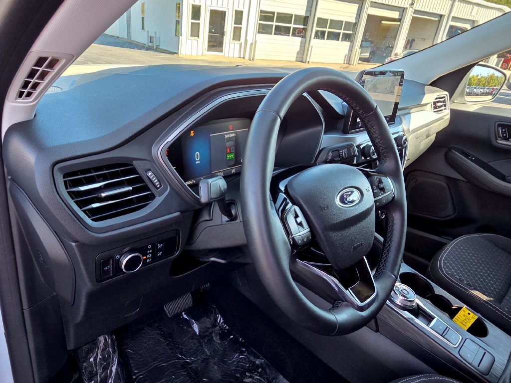 Used 2023 Ford Escape Active AWD/4WD image 14