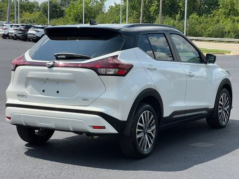 Used 2024 Nissan Kicks SR w/ SR Premium Package FWD image 37