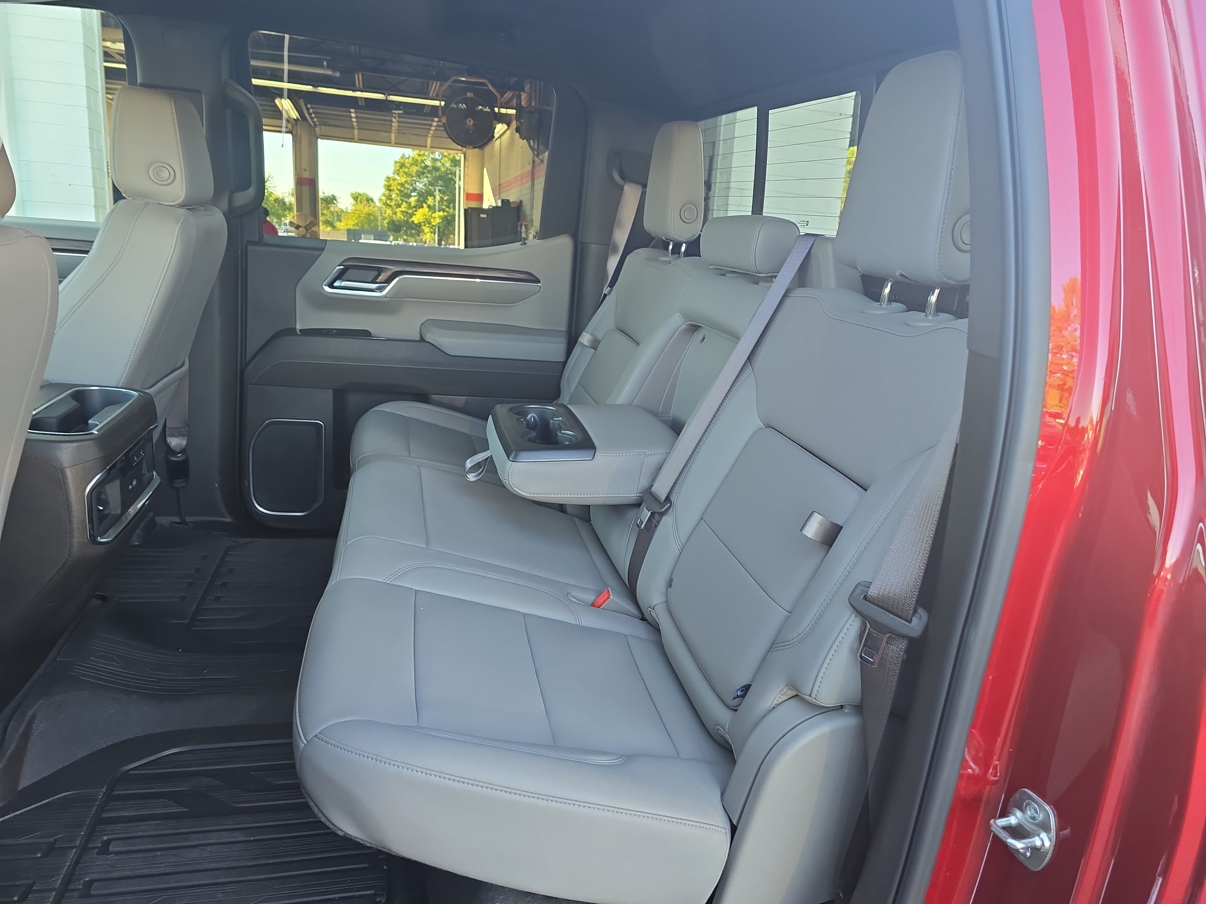 Used 2025 GMC Sierra 1500 SLT w/ SLT Premium Plus Package AWD/4WD image 15