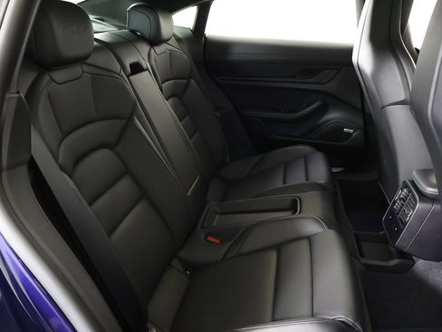 Used 2021 Porsche Taycan Turbo image 39