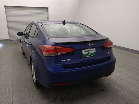 Used 2017 Kia Forte S FWD image 6