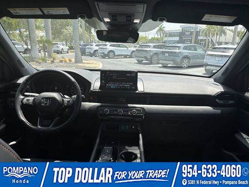 Used 2025 Honda Pilot TrailSport image 12