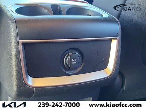 Used 2025 Kia Carnival EX FWD image 21